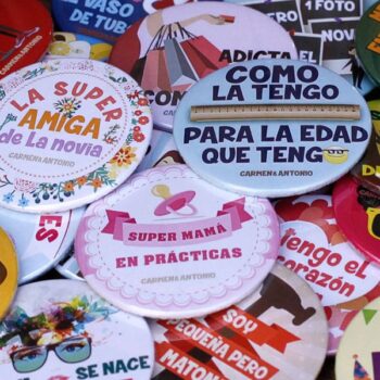 Packs de chapas con frases