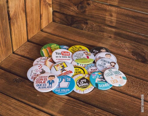 chapas-con-frases-para-bodas-sq10