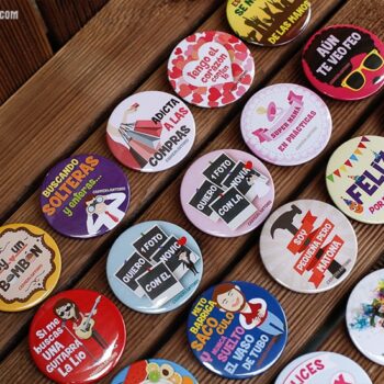 chapas-con-frases-para-bodas01