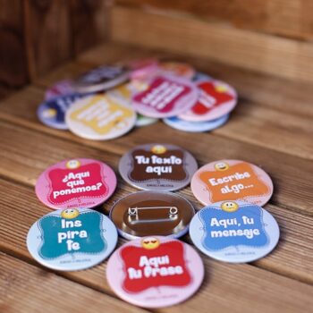 chapas-con-frases-personalizadas-bodas01