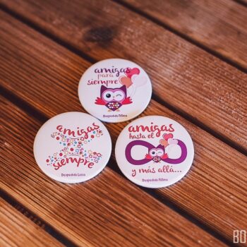 chapas-amigas-bodas-personalizadas1