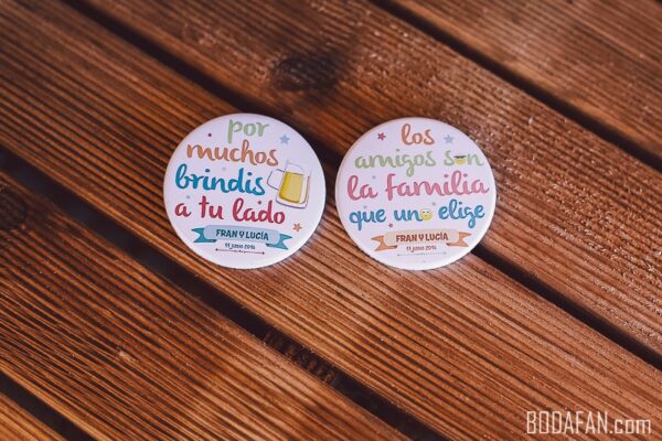 chapas-amigos-bodas1