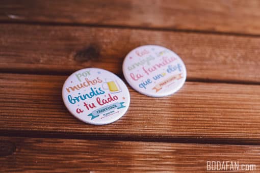 chapas-amigos-bodas2
