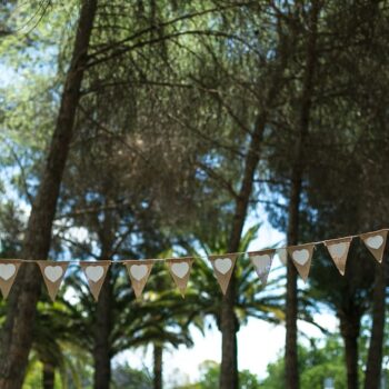 banderola-corazones-bodas-rafia2