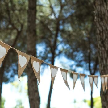 banderola-corazones-bodas-rafia3