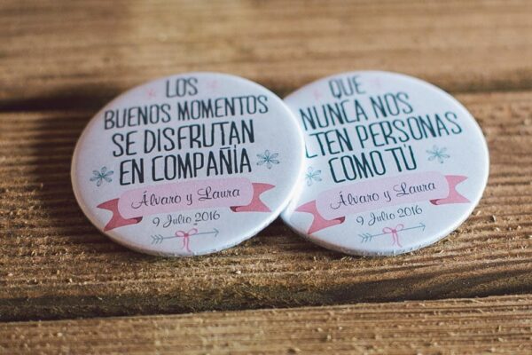 chapas-de-recuerdo-bodas03