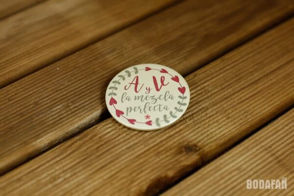 chapas-personalizadas-nombres-bodas-1