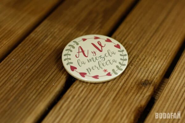 chapas-personalizadas-nombres-bodas-2