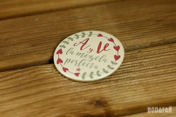 chapas-personalizadas-nombres-bodas-3