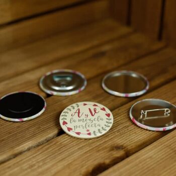 chapas-personalizadas-nombres-bodas-4