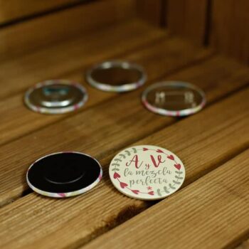 chapas-personalizadas-nombres-bodas-4