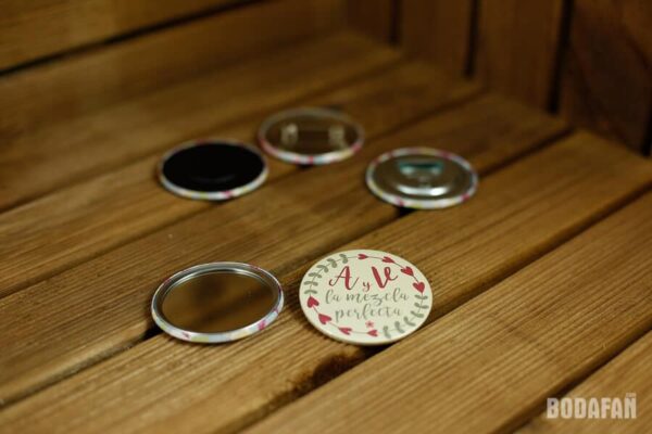 chapas-personalizadas-nombres-bodas-8