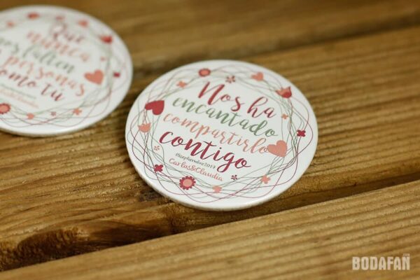 chapas-regalo-bodas-invitados-11