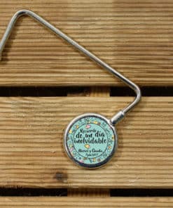 cuelgabolsos-personalizados-para-bodas-recuerdo-verde1