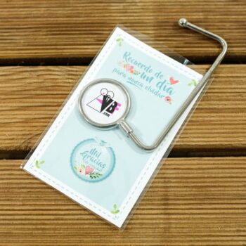 cuelgabolsos-personalizados-para-invitadas-bodas