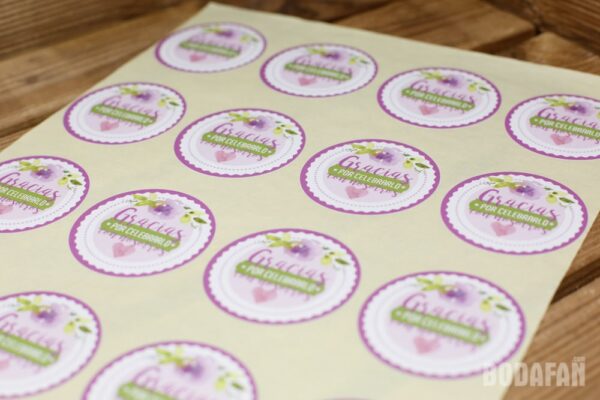 Pegatinas bonitas para boda "gracias por celebrarlo...". Pack de 20 - Imagen 3