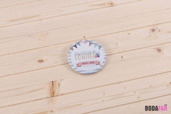 chapas-recuerdo-boda-personalizado-divertido-detalle