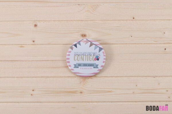 chapas-recuerdo-boda-personalizado-divertido-detalle