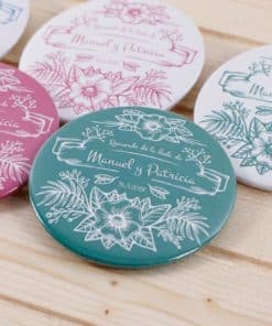 chapas-recuerdo-boda-divertida-personalizada-nombre-detalle-1