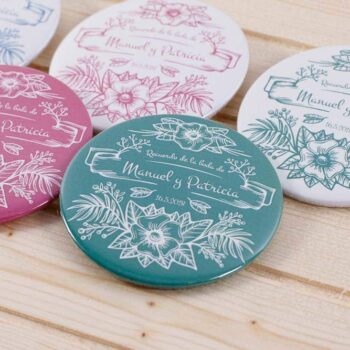 chapas-recuerdo-boda-divertida-personalizada-nombre-detalle-1
