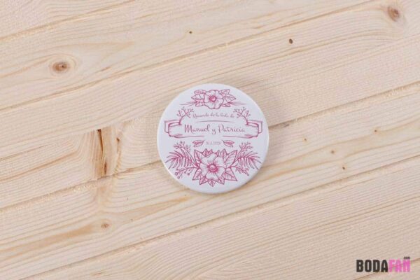 chapas-recuerdo-boda-divertida-personalizada-nombre-fecha-rosa-vintage