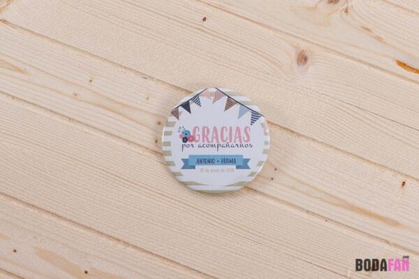 chapas-recuerdo-boda-personalizado-divertido-detalle