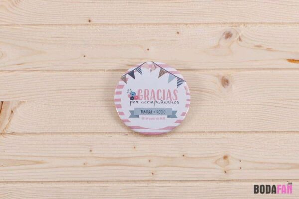 chapas-recuerdo-boda-personalizado-divertido-detalle