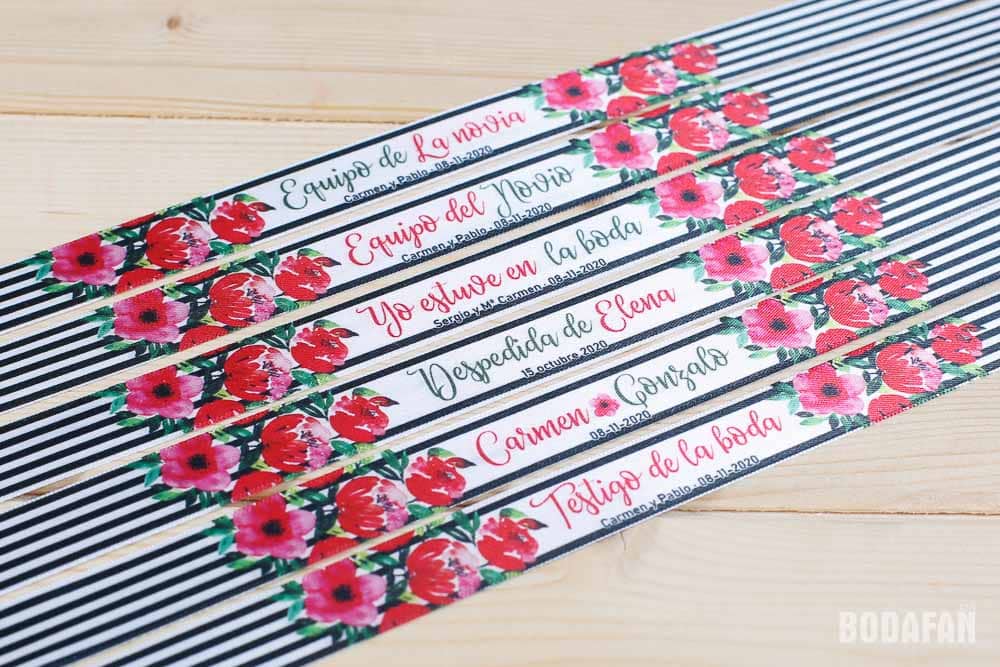 conversacion Inclinarse Condensar Pulsera personalizada con flores para regalar a invitadas de bodas