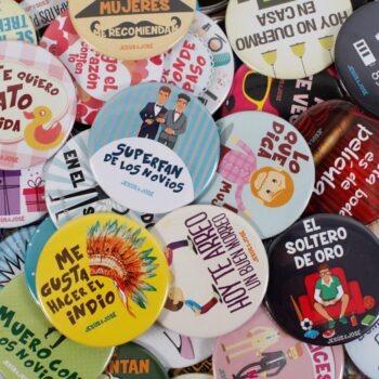 chapas-personalizadas-baratas-para-boda-gay