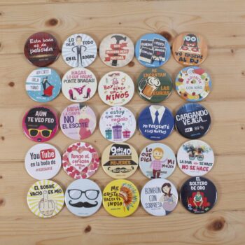 chapas-divertidas-personalizadas-para-bodas-gais