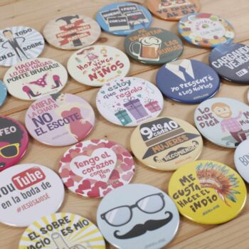 chapas-divertidas-personalizadas-para-bodas-gais