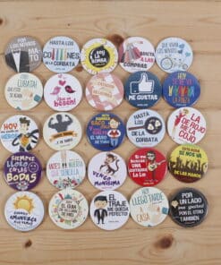 chapas-divertidas-personalizadas-para-bodas-gais